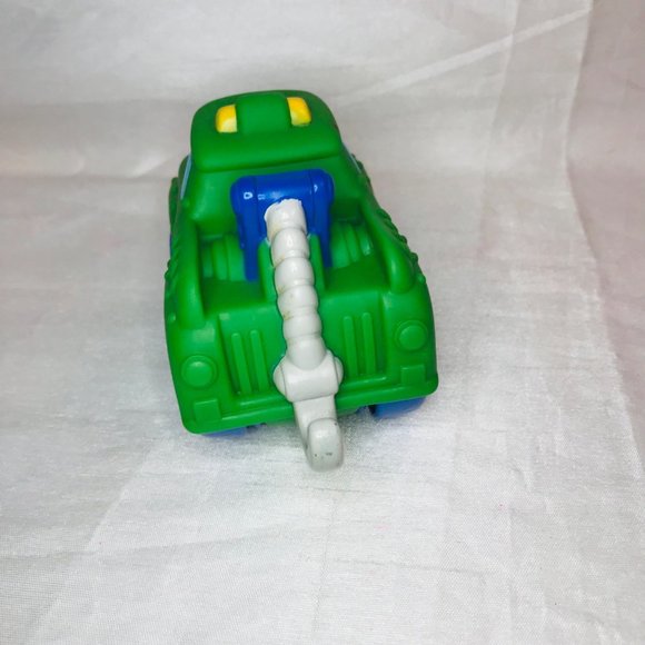 2004 Hasbro Soft Body Tonka Truck - Picture 4 of 5